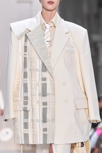 Look 96